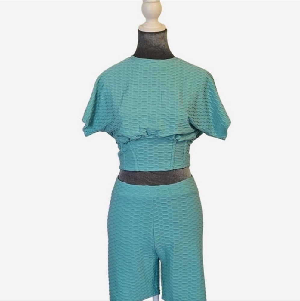 Women's Light Blue 2PC Cropped Shirt & Short Set Size Small